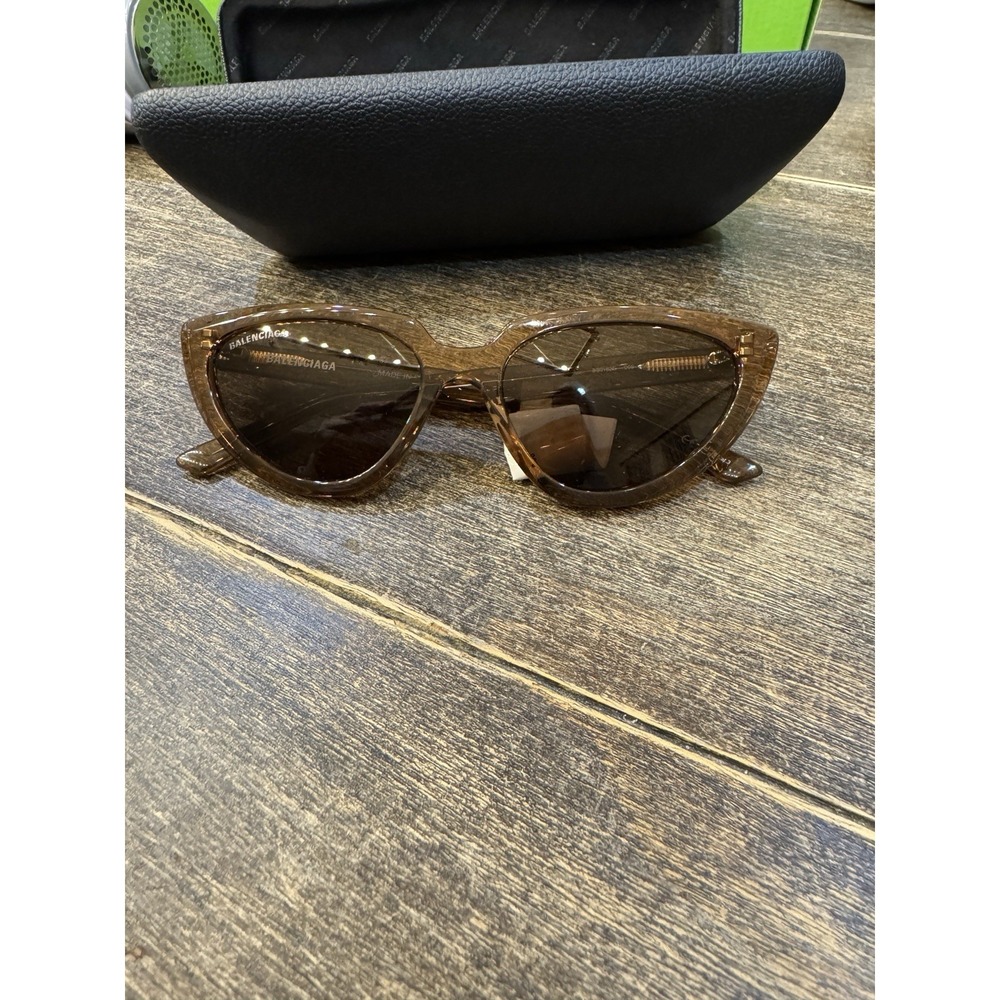 Balenciaga BB0182S 002 Cat Eye‎ Sunglasses in light brown - Picture 2 of 7